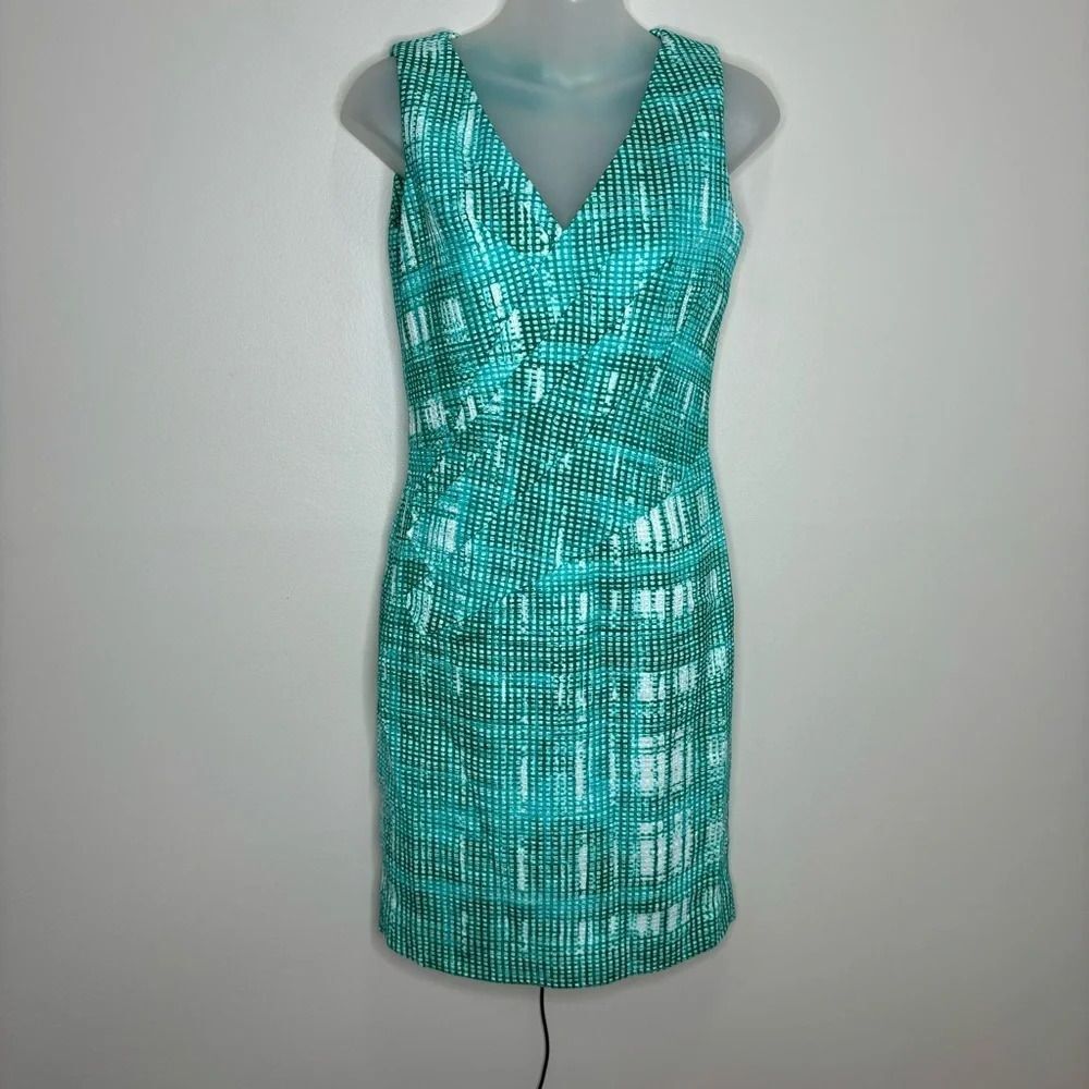 Oscar de la Renta Capri Sleeveless V-Neck Front Detail Dress Size 2 green